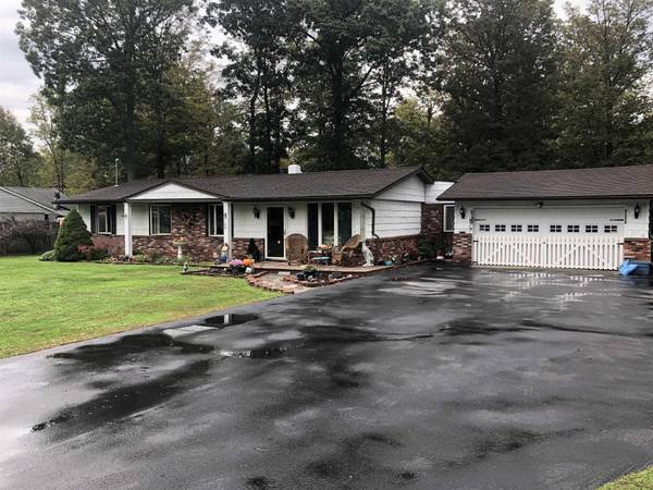 42 SYCAMORE DR, Hyde Park, NY 12538