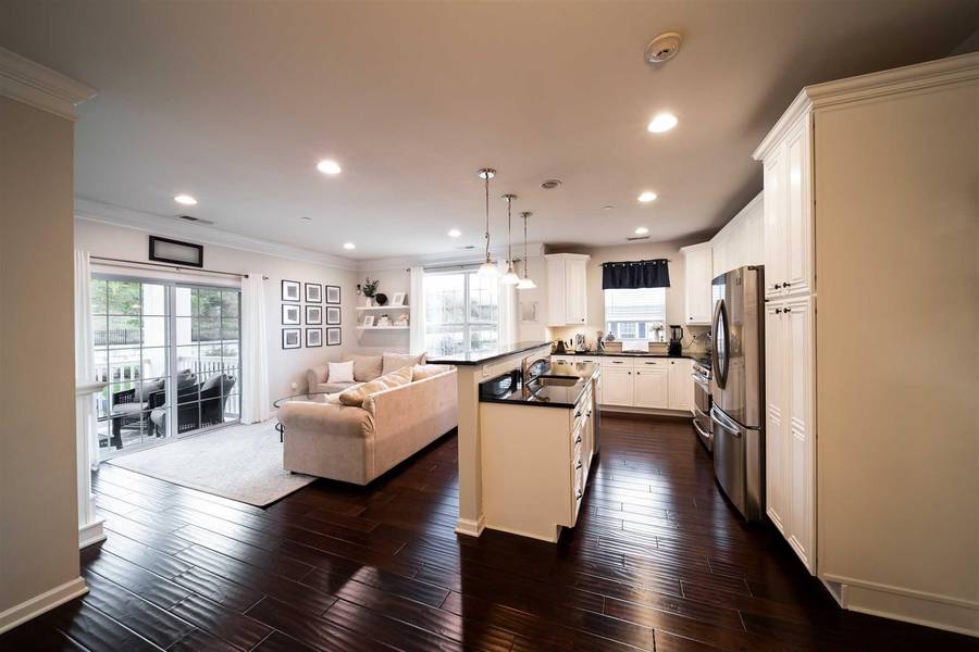 2214 BENNINGTON DR, Fishkill, NY 12524