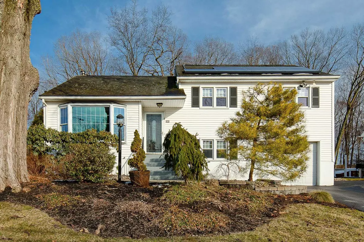 Poughkeepsie, NY 12603,8 VAN DUZER DR