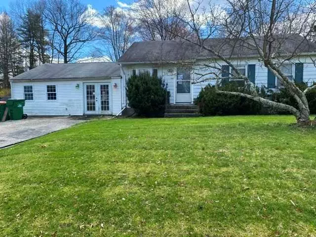 Hyde Park, NY 12538,7 CRUM ELBOW DR