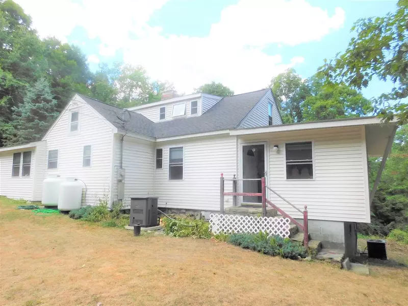 4 KNAPP CT, Hopewell Junction, NY 12533
