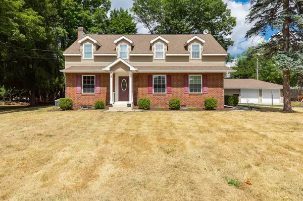 3 MANSION DR, Hyde Park, NY 12538