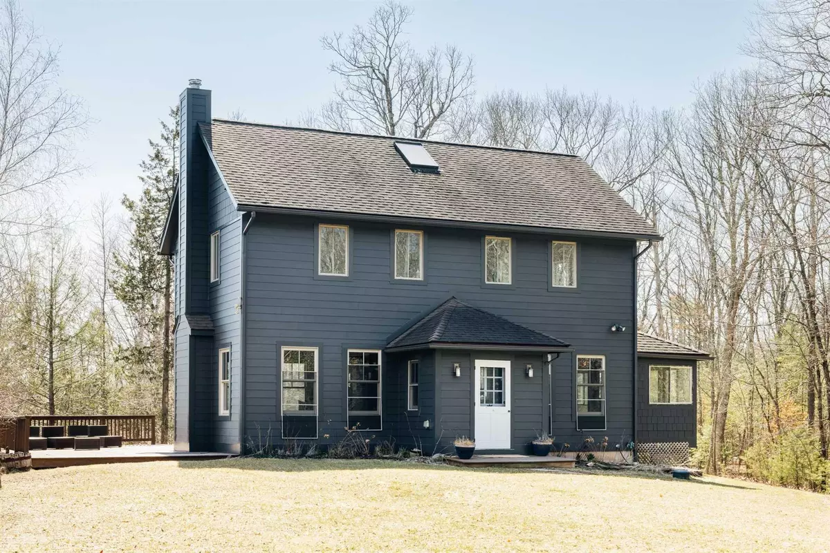 Saugerties, NY 12477,37 PEARLS PL