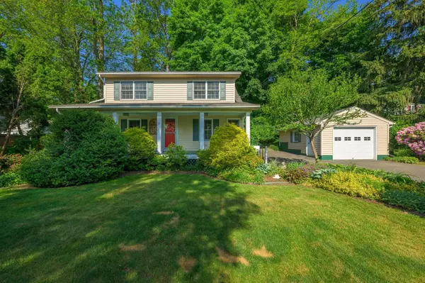 Rhinebeck, NY 12572,42 VIOLET PL