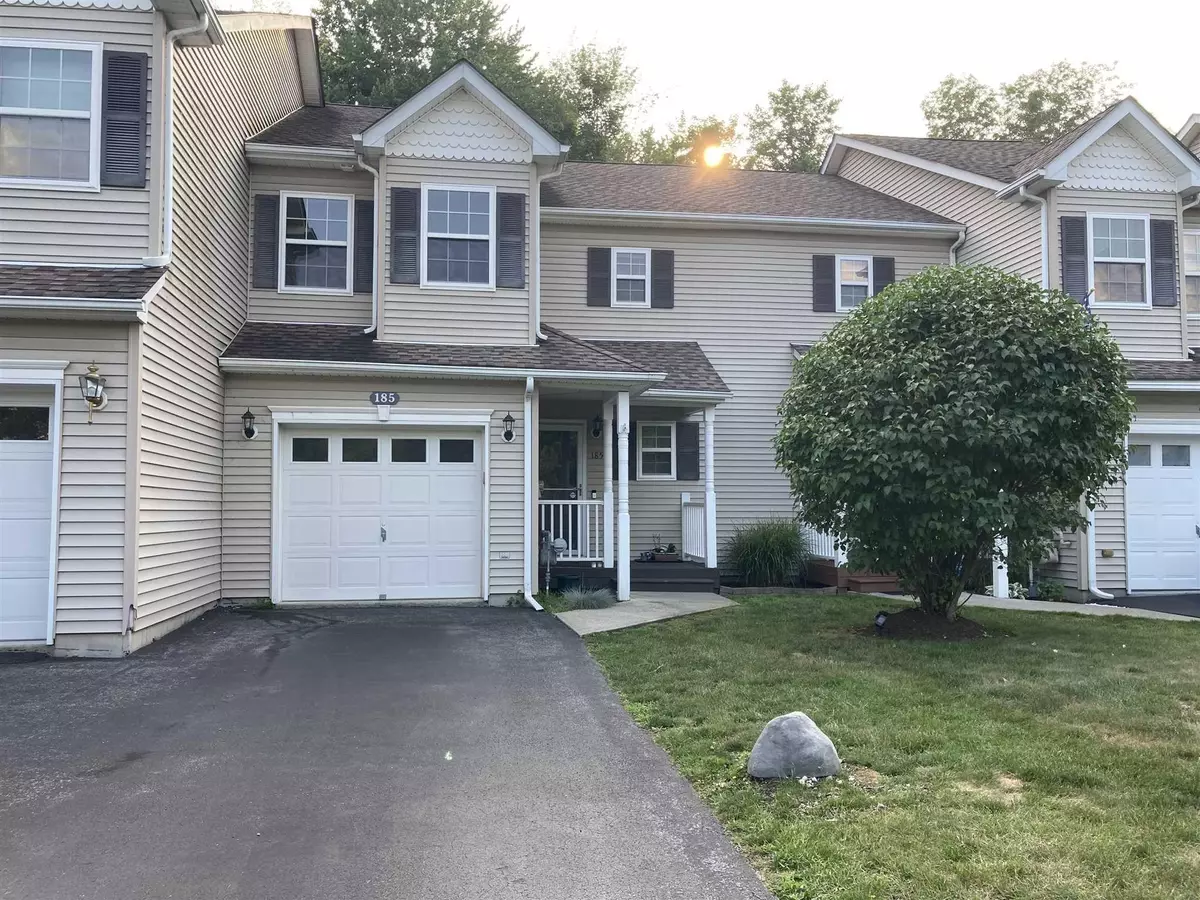 Hyde Park, NY 12538,185 PINEBROOK DR