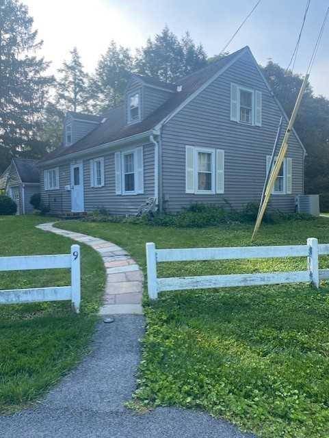 9 POINT PL,  Hyde Park,  NY 12385