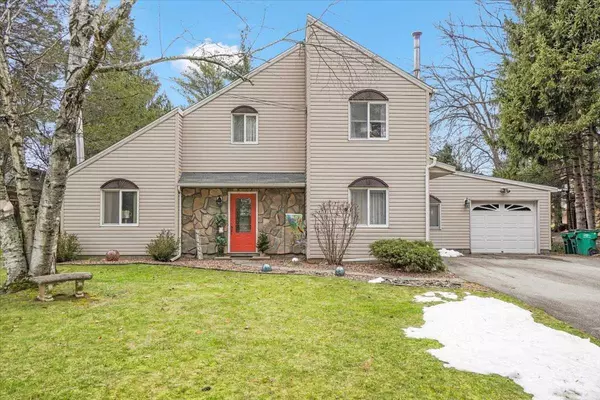 27 BROOKLAND FARMS RD, Poughkeepsie, NY 12603