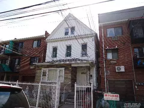 Corona, NY 11368,104-48 41st AVE