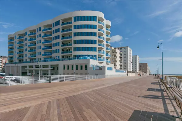 Long Beach, NY 11561,403 E Boardwalk #Ph 805