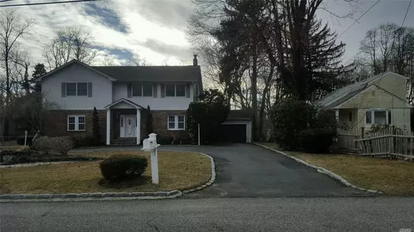 Wheatley Heights, NY 11798,16 Brown BLVD