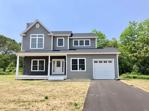 8 League CT, Centereach, NY 11720