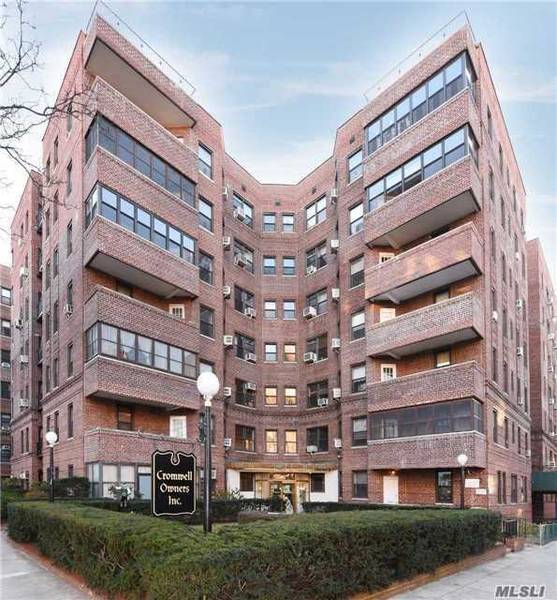 69-60 108th ST #414, Forest Hills, NY 11375