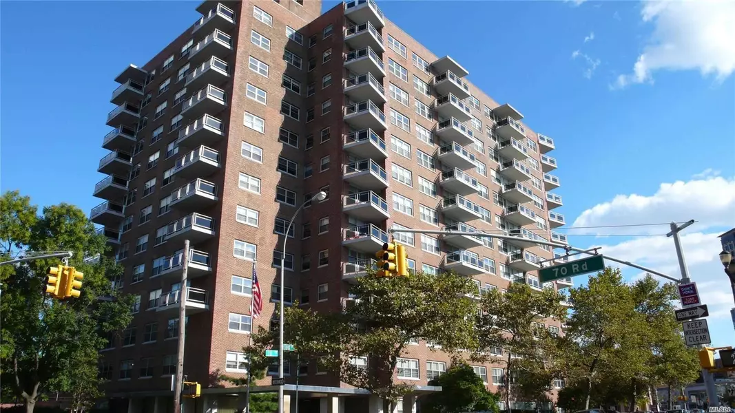 70-31 108 ST #8C, Forest Hills, NY 11375