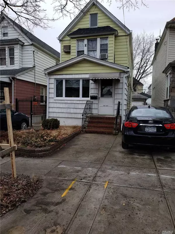 Glendale, NY 11385,78-37 64 ST