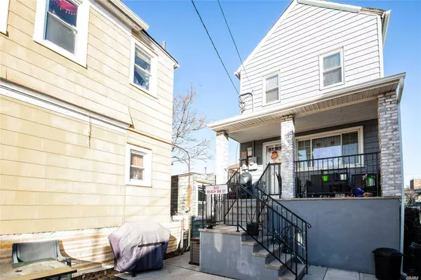 Rockaway Beach, NY 11693,322 Beach 88th ST