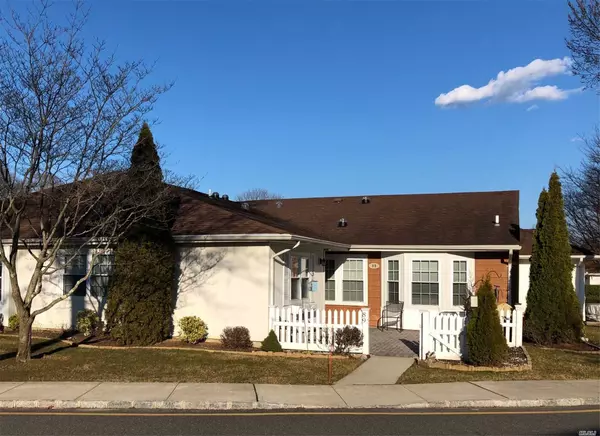 Sayville, NY 11782,89 Revere DR