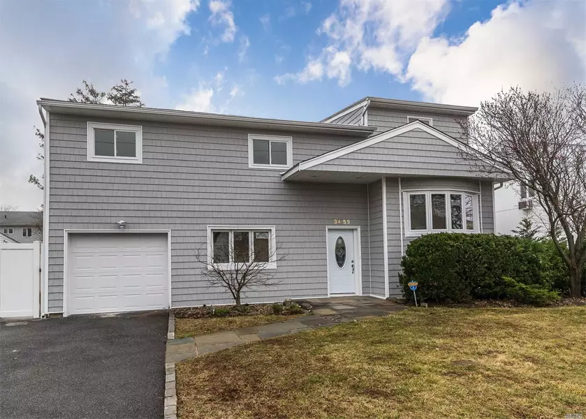 3459 Carey LN, Baldwin, NY 11510