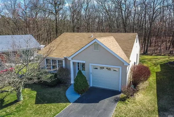 Ridge, NY 11961,517 Lancaster CT