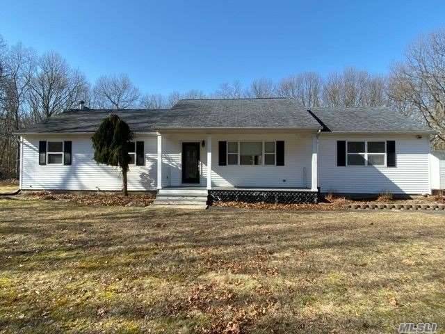 20 Diane DR, Manorville, NY 11949