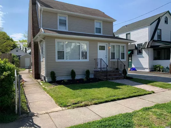 2811 Stevens ST, Oceanside, NY 11572