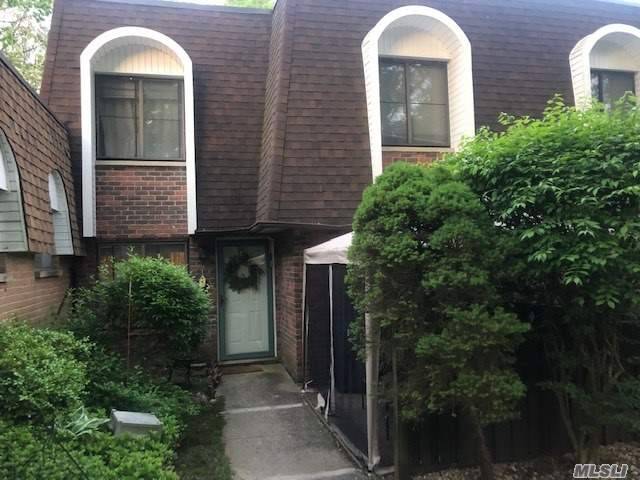 42 Blue Ridge DR #42, Medford, NY 11763