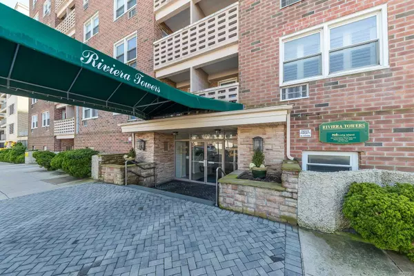 Long Beach, NY 11561,600 Shore Rd #2b