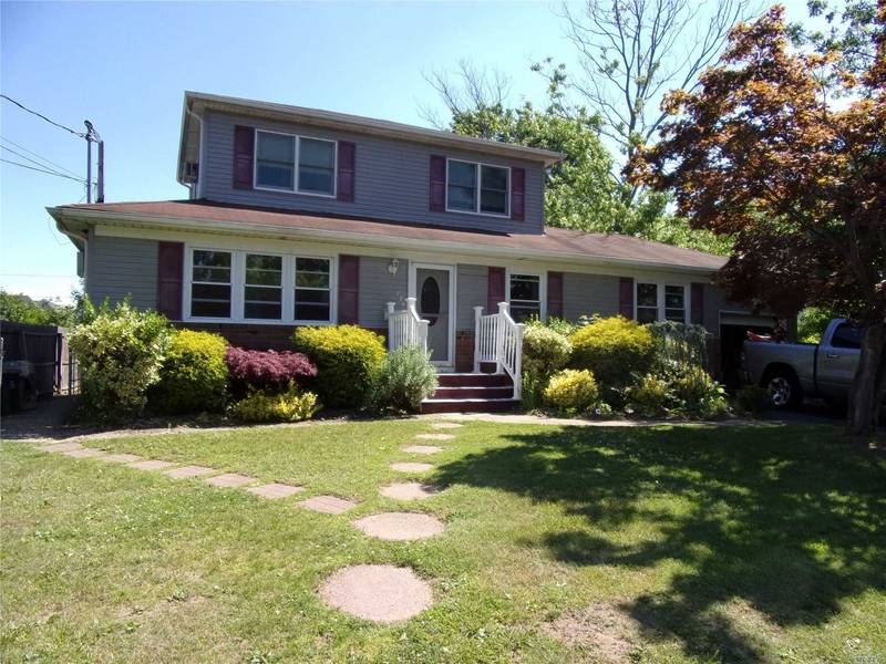 228 Silver ST, West Babylon, NY 11704