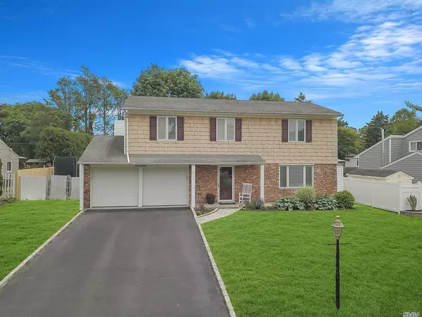 Nesconset, NY 11767,19 Lloyd LN