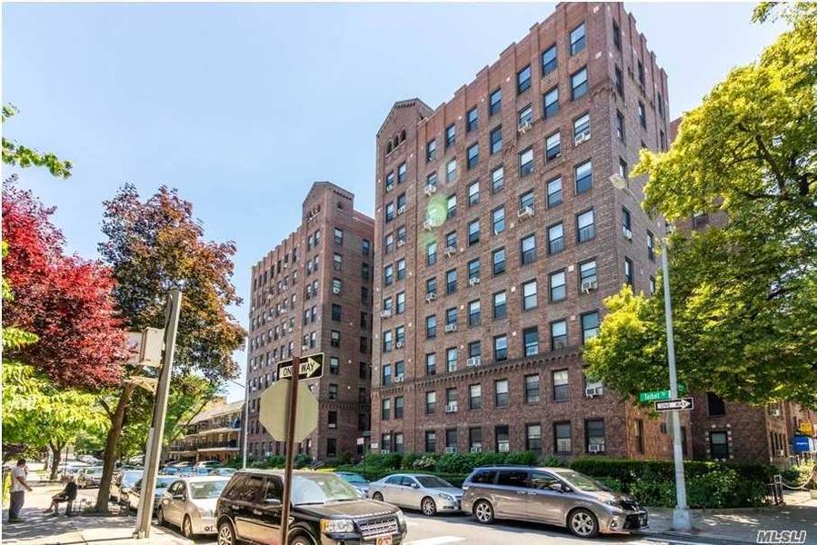 83-00 Talbot ST #2E, Kew Gardens, NY 11415