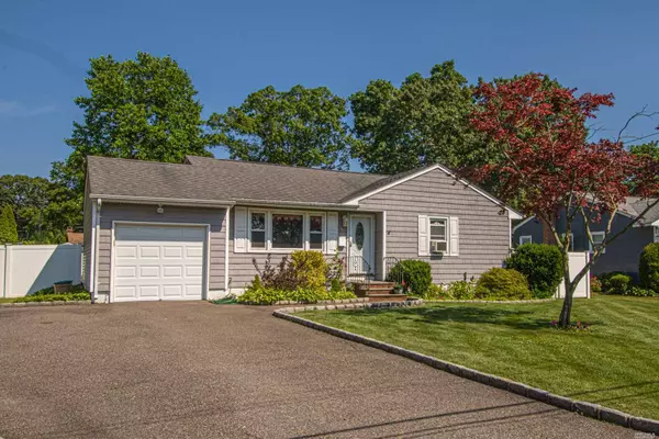 West Islip, NY 11795,85 Cotter ST