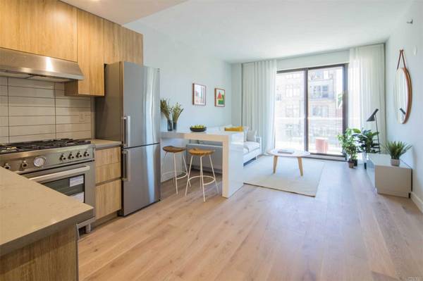 14-33 31st AVE #4L, Astoria, NY 11106