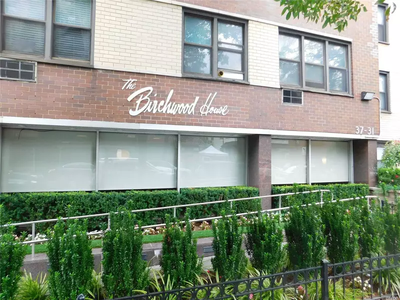 37-31 73rd Street #5-B, Jackson Heights, NY 11372