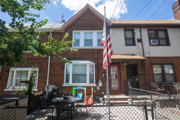 Maspeth, NY 11378,53-32 66th ST