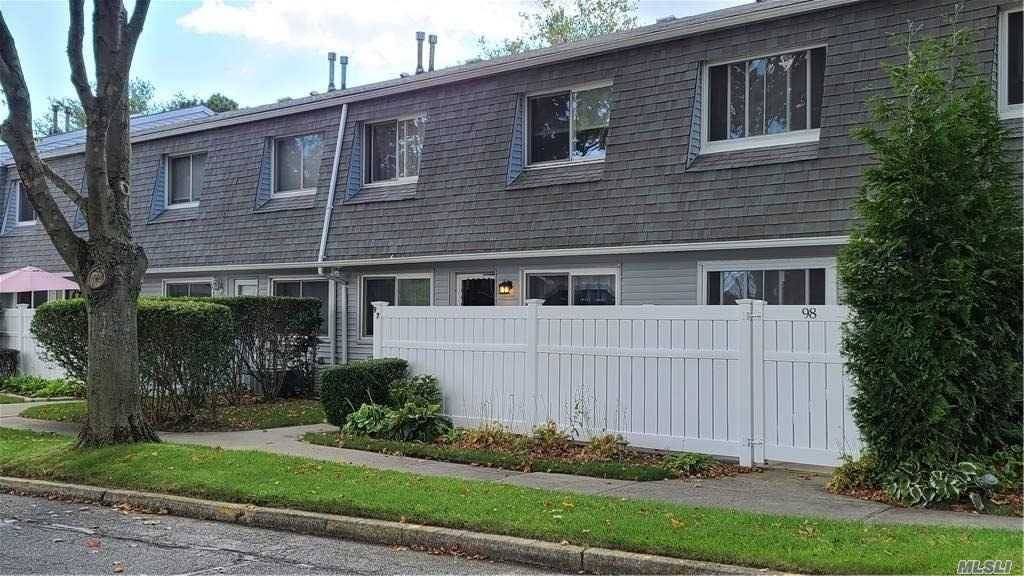 97 Storm, Holtsville, NY 11742