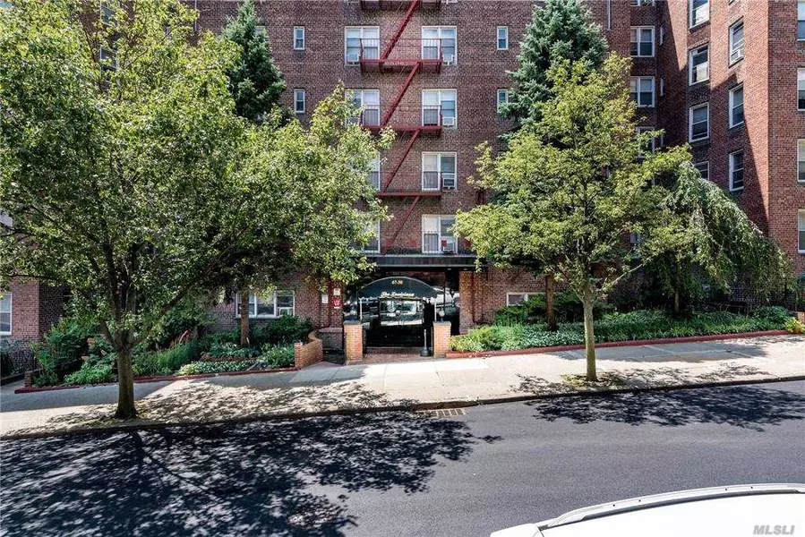 67-30 Clyde ST #5T, Forest Hills, NY 11375