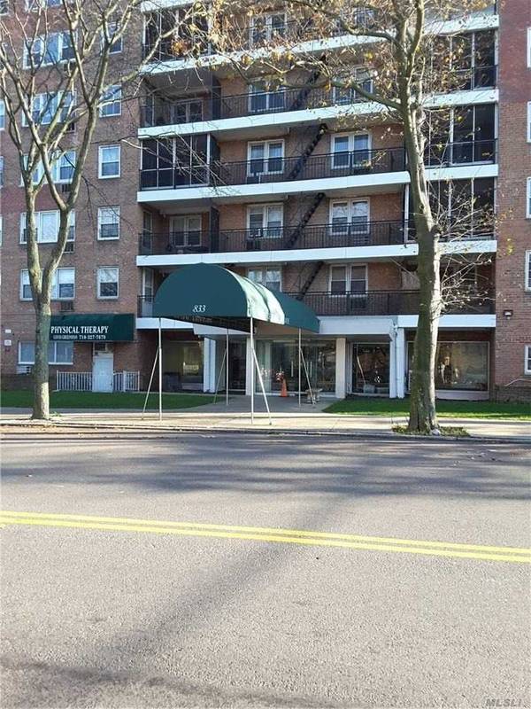 833 Central AVE #3E, Far Rockaway, NY 11691