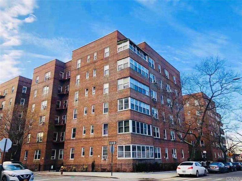 63-60 102 ST #A20, Rego Park, NY 11374