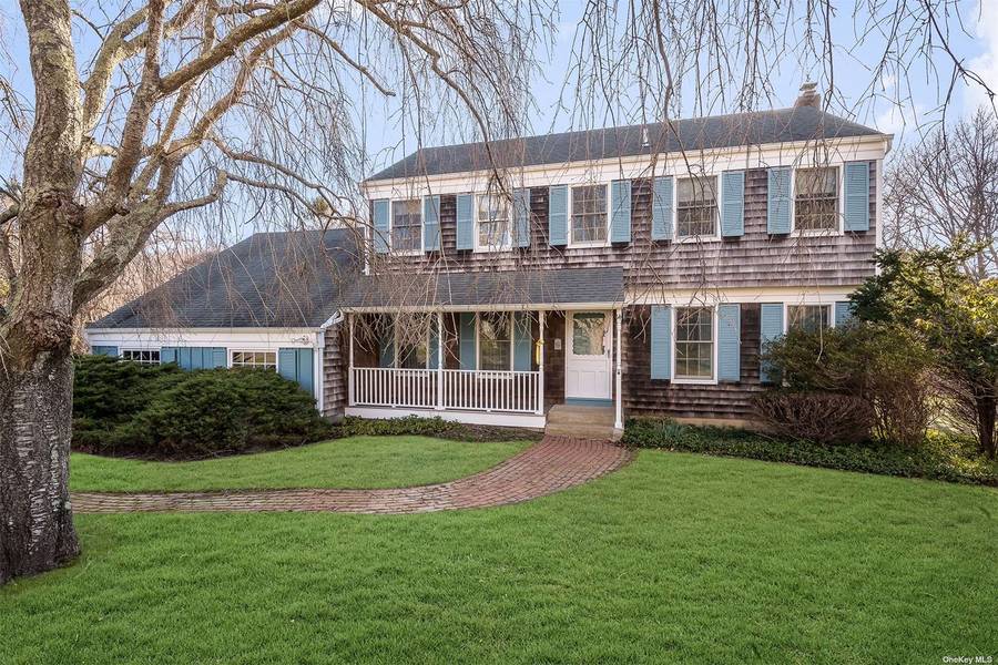 14 Inkberry ST, East Hampton, NY 11937