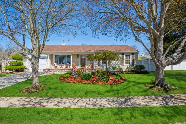 Central Islip, NY 11722,38 Pine ST