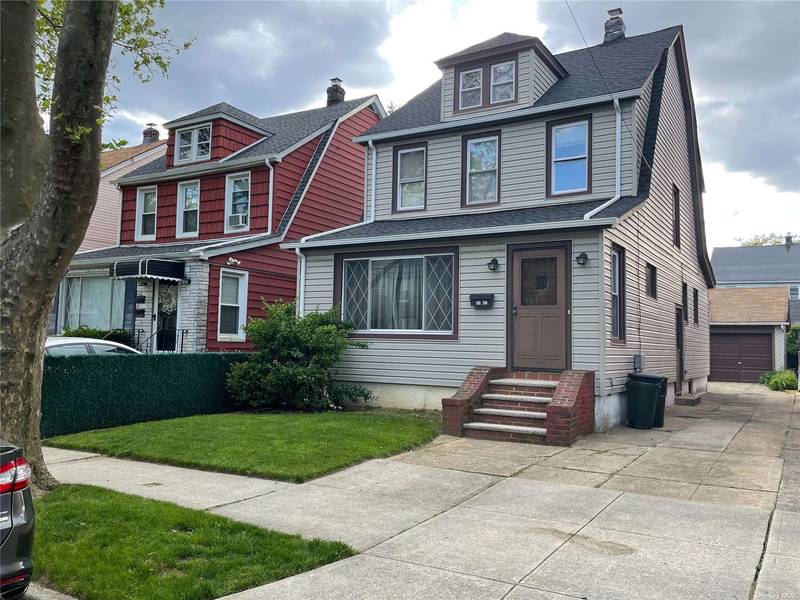 89-06 237 ST, Bellerose, NY 11426