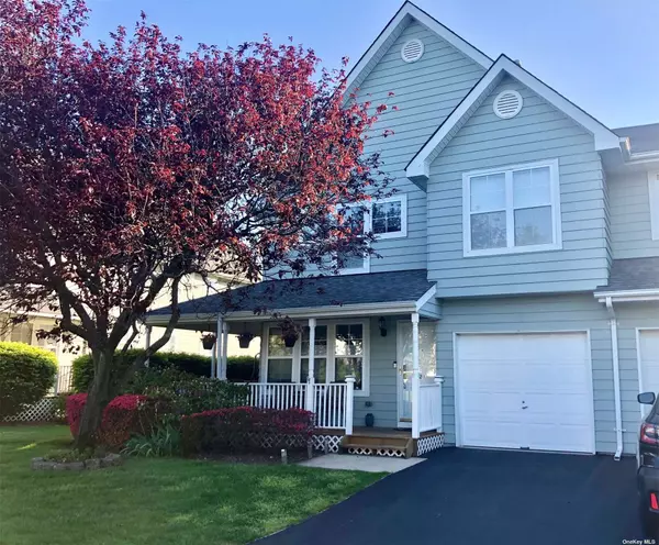 Central Islip, NY 11722,21 Summerfield CIR