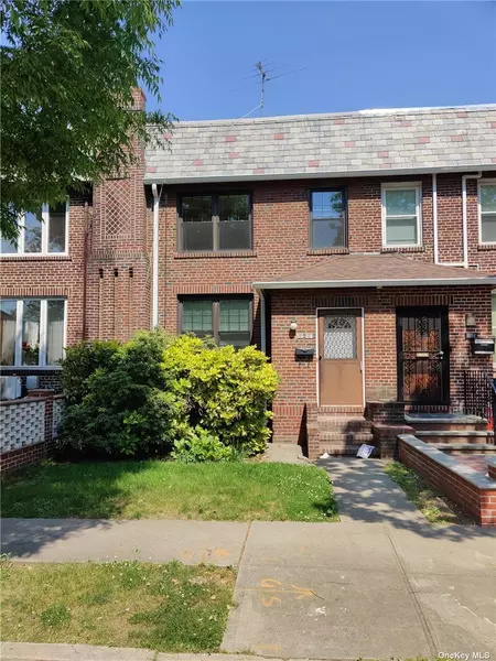 82-57 167th ST, Hillcrest (queens), NY 11432