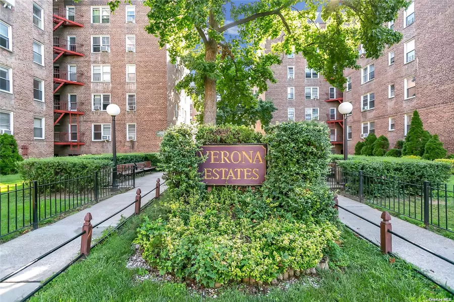 65-05 Yellowstone BLVD #5D, Forest Hills, NY 11375