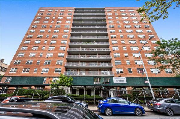 160-10 89 Avenue #8H, Jamaica Hills, NY 11432