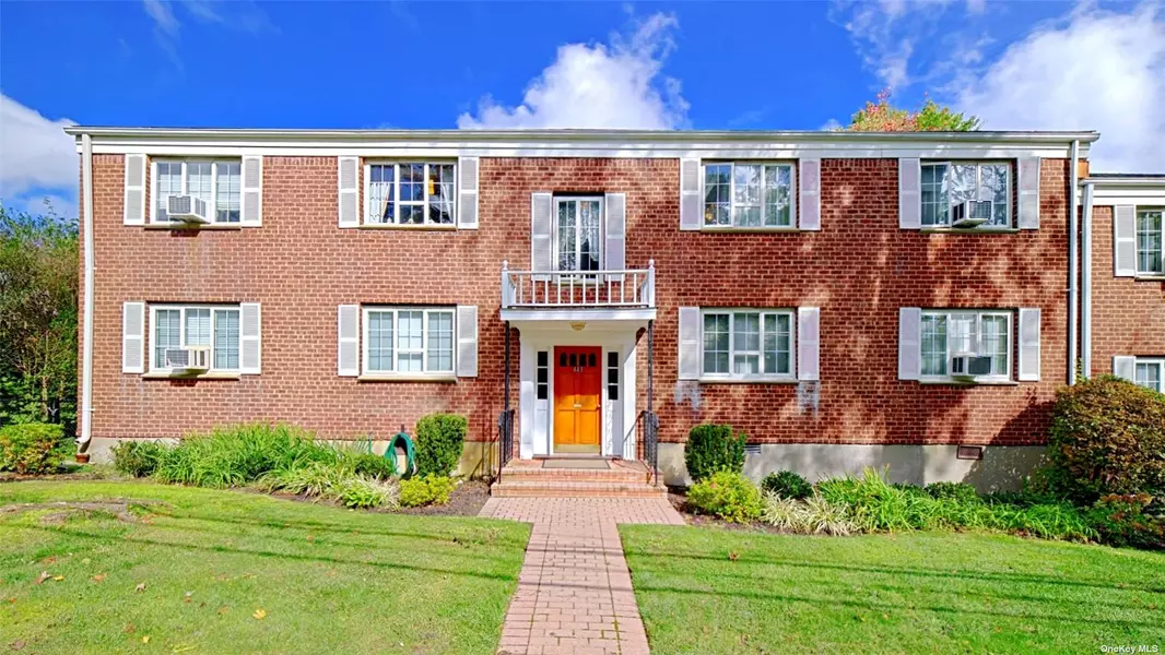 443 W Main ST #2B, Huntington, NY 11743