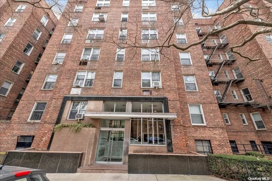 66-10 Yellowstone BLVD #6C, Forest Hills, NY 11375