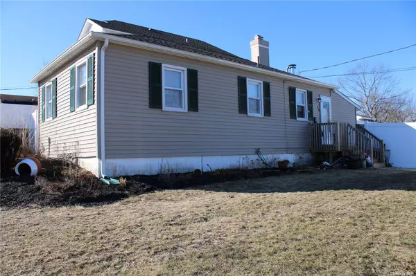 Farmingville, NY 11738,84 Berkshire DR