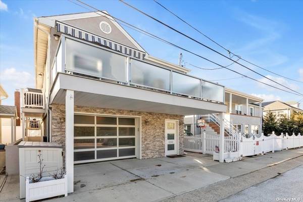 87 Mohawk AVE,  East Atlantic Beach,  NY 11561