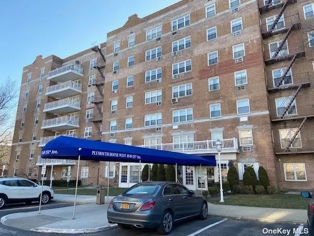 85-09 151st AVE #2K, Howard Beach, NY 11414