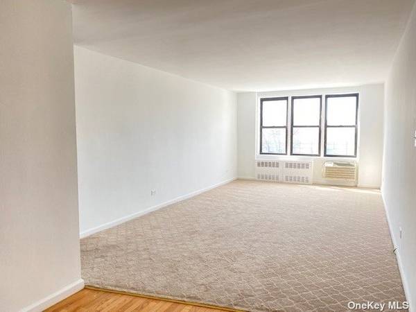 35-20 Leverich ST #C448, Jackson Heights, NY 11372